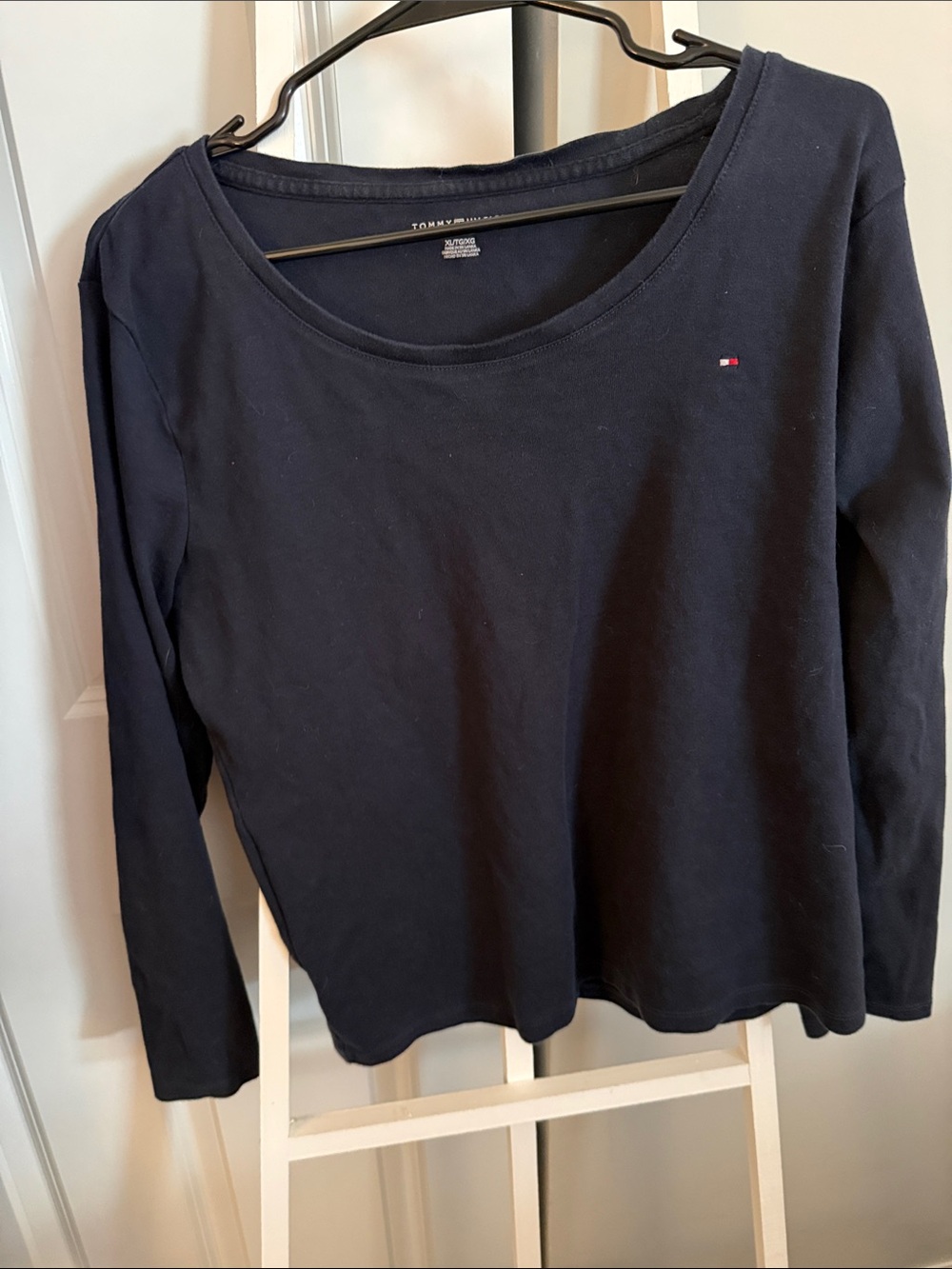 Tommy Hilfiger Navy Long-Sleeve Scoop Neck Tee with Flag Logo